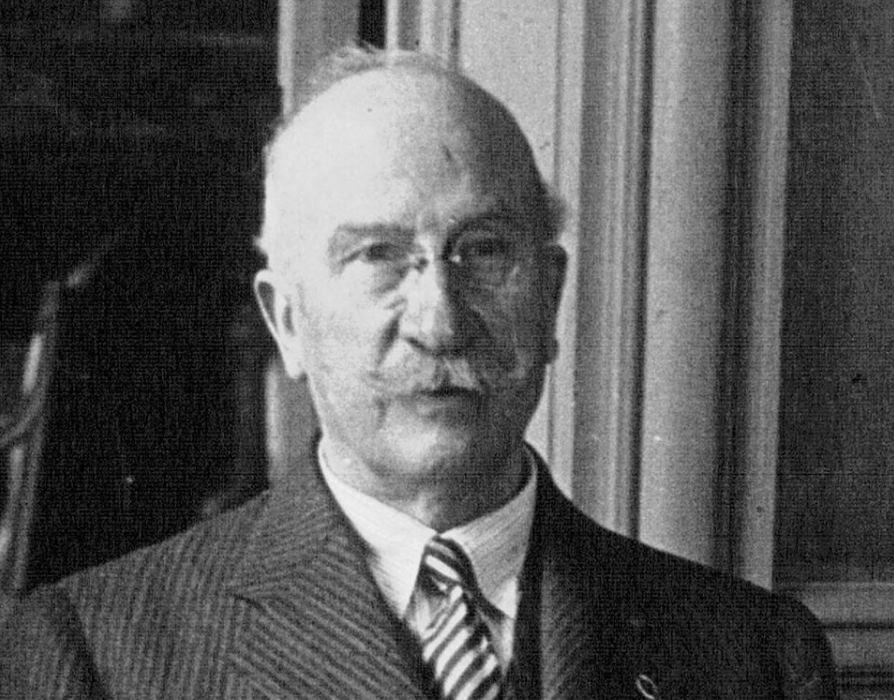 Efemèride – 5 de maig: Alejandro Lerroux forma el seu cinquè govern, amb més pes de la&nbsp;CEDA.