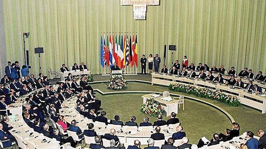 Efemèride 7 de febrer | El naixement de la Unió Europea moderna amb el Tractat de&nbsp;Maastricht
